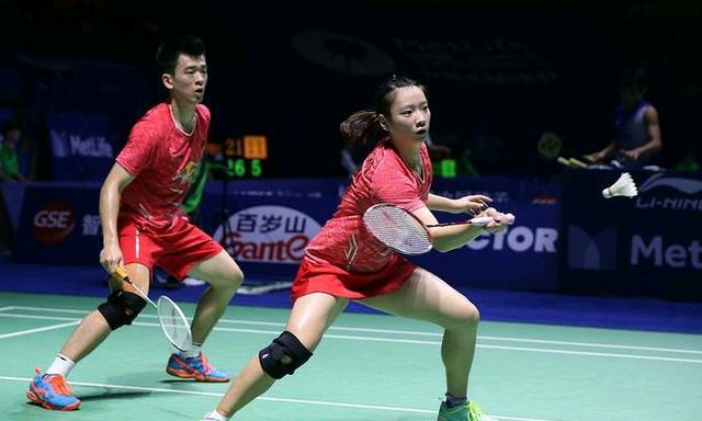 为运动员插 为运动员插