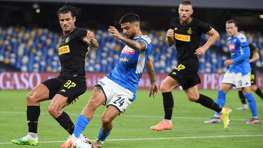 和球员接下 和球员接下