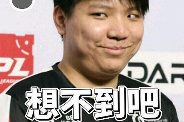 迫使快艇仓